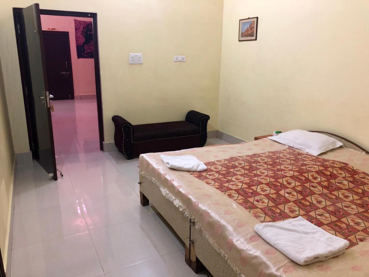 Gangotri Paying Guest House Varanasi Exterior foto