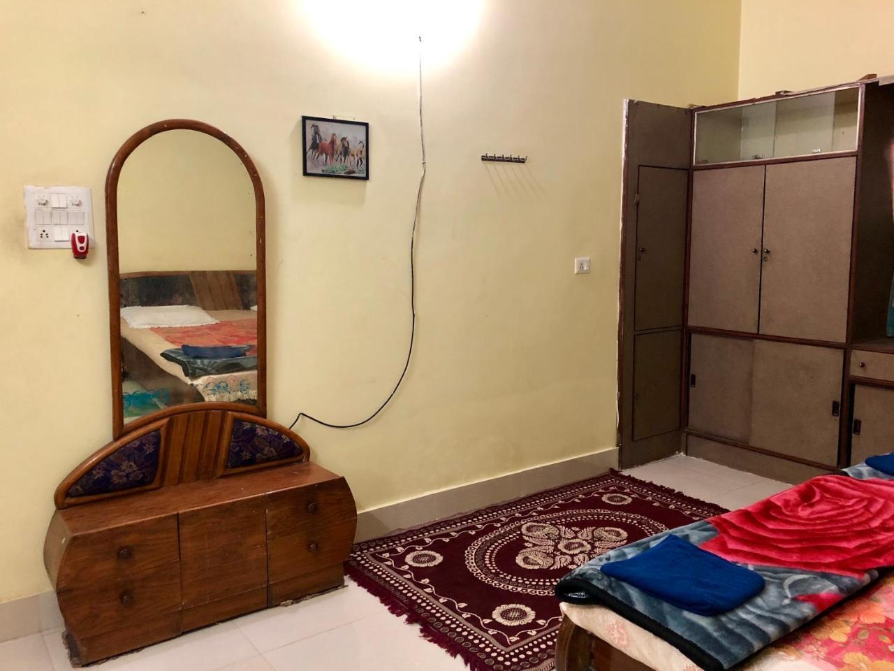 Gangotri Paying Guest House Varanasi Exterior foto